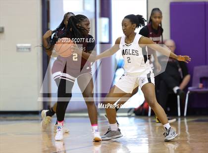 Thumbnail 1 in Example Academy Black vs. Harvest Prep (OGBR Classic in the City) photogallery.