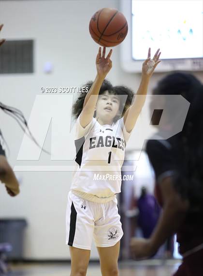 Thumbnail 3 in Example Academy Black vs. Harvest Prep (OGBR Classic in the City) photogallery.