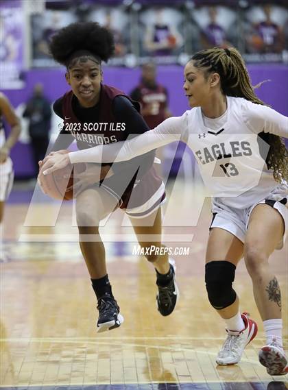 Thumbnail 1 in Example Academy Black vs. Harvest Prep (OGBR Classic in the City) photogallery.