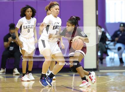 Thumbnail 3 in Example Academy Black vs. Harvest Prep (OGBR Classic in the City) photogallery.