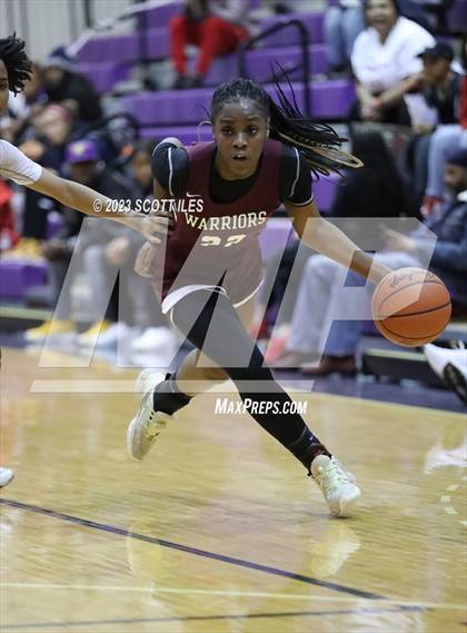 Thumbnail 3 in Example Academy Black vs. Harvest Prep (OGBR Classic in the City) photogallery.