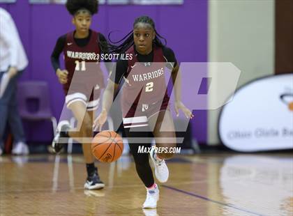 Thumbnail 3 in Example Academy Black vs. Harvest Prep (OGBR Classic in the City) photogallery.