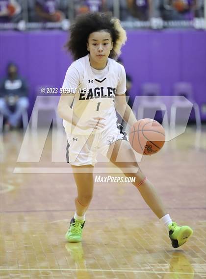 Thumbnail 1 in Example Academy Black vs. Harvest Prep (OGBR Classic in the City) photogallery.