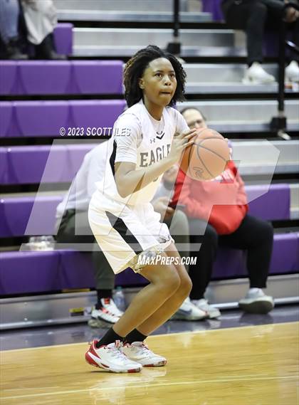 Thumbnail 1 in Example Academy Black vs. Harvest Prep (OGBR Classic in the City) photogallery.