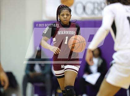 Thumbnail 1 in Example Academy Black vs. Harvest Prep (OGBR Classic in the City) photogallery.