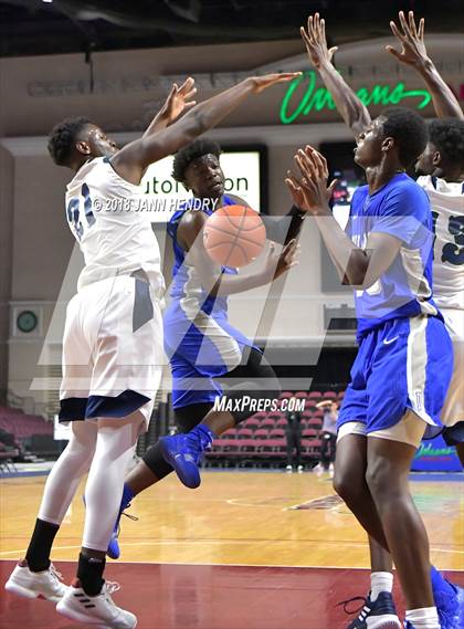 Thumbnail 1 in Chino Hills vs. Dillard (Tarkanian Classic) photogallery.