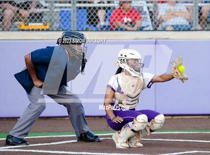 Thumbnail 1 in Heights vs Ridge Point (UIL Baseball 6A Region 3 Area) photogallery.