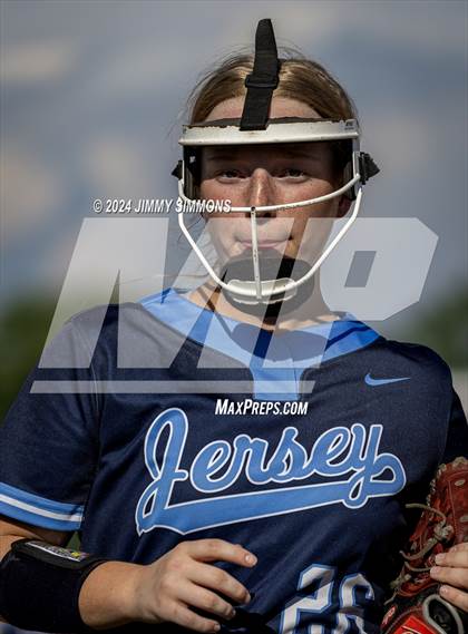 Thumbnail 3 in Freeburg vs Jersey (IHSA 3A Regional Semifinals) photogallery.