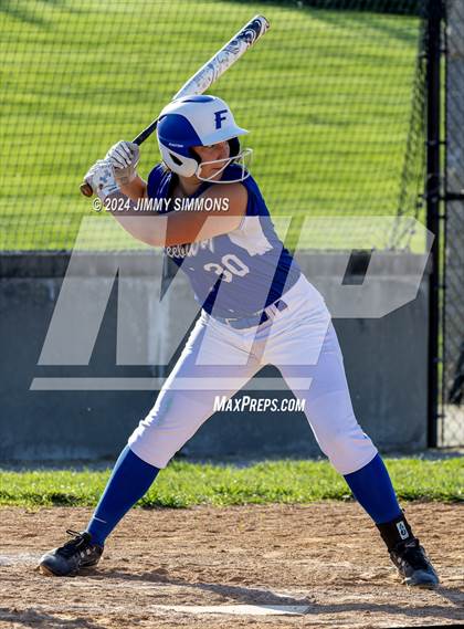 Thumbnail 3 in Freeburg vs Jersey (IHSA 3A Regional Semifinals) photogallery.