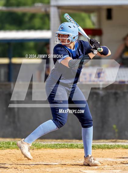 Thumbnail 1 in Freeburg vs Jersey (IHSA 3A Regional Semifinals) photogallery.