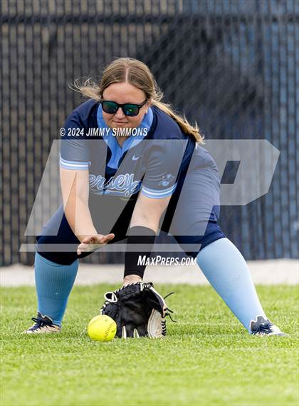 Thumbnail 2 in Freeburg vs Jersey (IHSA 3A Regional Semifinals) photogallery.