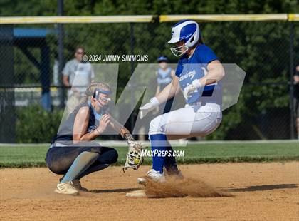 Thumbnail 3 in Freeburg vs Jersey (IHSA 3A Regional Semifinals) photogallery.