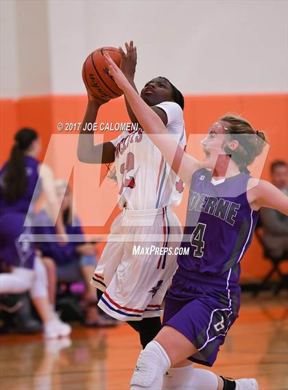 Thumbnail 3 in Boerne vs Irvin (SAISD Invitational) photogallery.