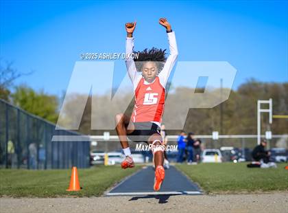 Thumbnail 1 in Marysville Invitational (Walt Braun Stadium) photogallery.