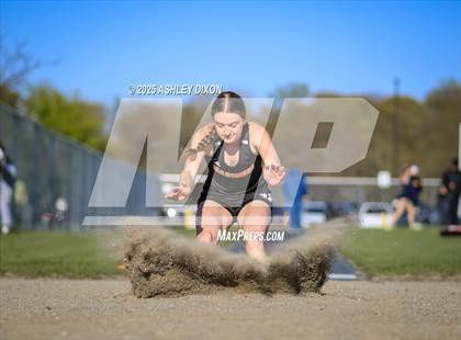 Thumbnail 3 in Marysville Invitational (Walt Braun Stadium) photogallery.
