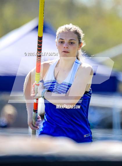 Thumbnail 1 in Marysville Invitational (Walt Braun Stadium) photogallery.