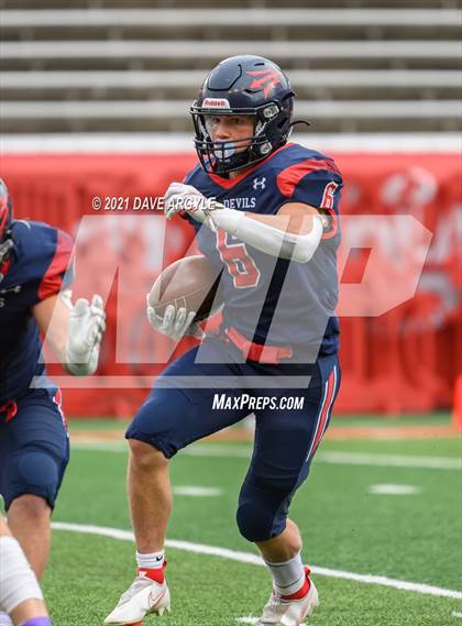Thumbnail 1 in Springville vs. Lehi (UHSAA 5A Final) photogallery.