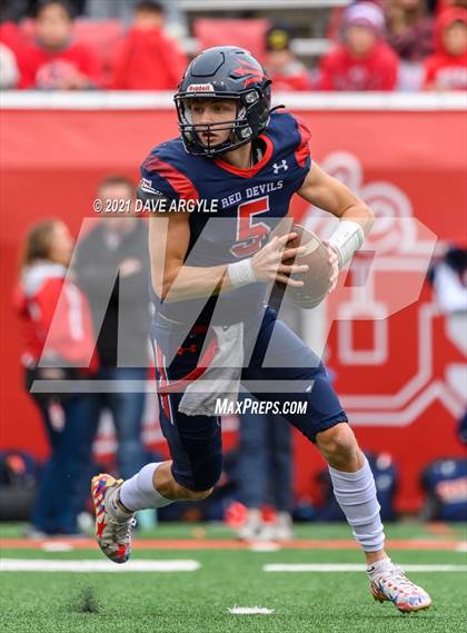 Thumbnail 1 in Springville vs. Lehi (UHSAA 5A Final) photogallery.