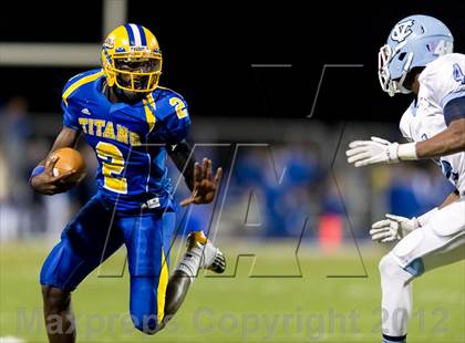 Thumbnail 2 in Central Valley vs West Mifflin (WPIAL Class AAA Semifinal) photogallery.