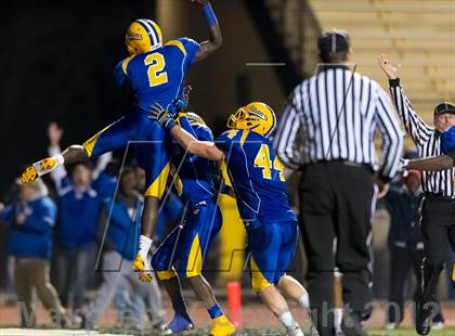 Thumbnail 3 in Central Valley vs West Mifflin (WPIAL Class AAA Semifinal) photogallery.