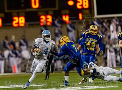 Thumbnail 3 in Central Valley vs West Mifflin (WPIAL Class AAA Semifinal) photogallery.