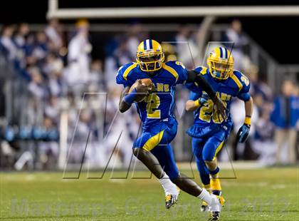 Thumbnail 3 in Central Valley vs West Mifflin (WPIAL Class AAA Semifinal) photogallery.