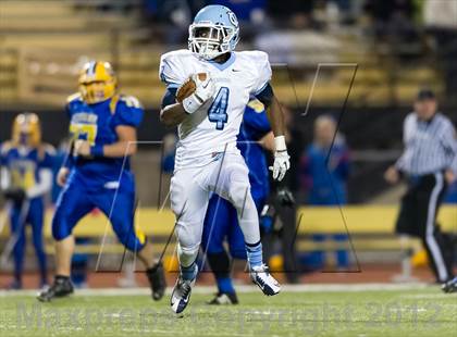 Thumbnail 1 in Central Valley vs West Mifflin (WPIAL Class AAA Semifinal) photogallery.