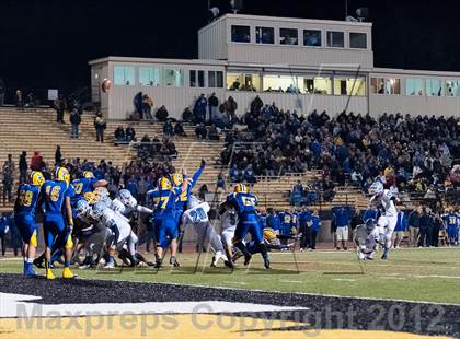 Thumbnail 3 in Central Valley vs West Mifflin (WPIAL Class AAA Semifinal) photogallery.