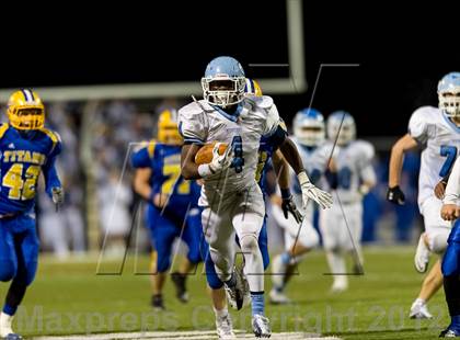 Thumbnail 2 in Central Valley vs West Mifflin (WPIAL Class AAA Semifinal) photogallery.