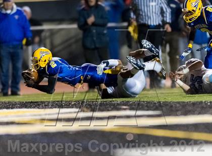 Thumbnail 3 in Central Valley vs West Mifflin (WPIAL Class AAA Semifinal) photogallery.