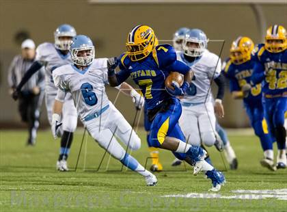 Thumbnail 2 in Central Valley vs West Mifflin (WPIAL Class AAA Semifinal) photogallery.