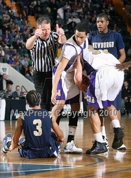 Thumbnail 3 in Christian Brothers vs. Newburgh Free Academy (NYSPHSAA Class AA Semifinal) photogallery.