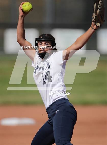 Thumbnail 3 in Sheldon @ Vista del Lago photogallery.