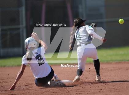 Thumbnail 3 in Sheldon @ Vista del Lago photogallery.