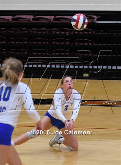 Thumbnail 3 in MacArthur [Douglas] vs Clemens (NEISD Invitational) photogallery.