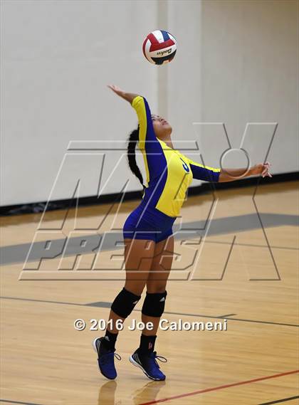 Thumbnail 3 in MacArthur [Douglas] vs Clemens (NEISD Invitational) photogallery.