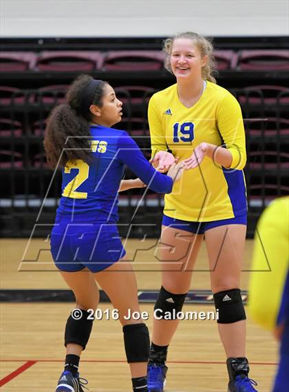 Thumbnail 2 in MacArthur [Douglas] vs Clemens (NEISD Invitational) photogallery.