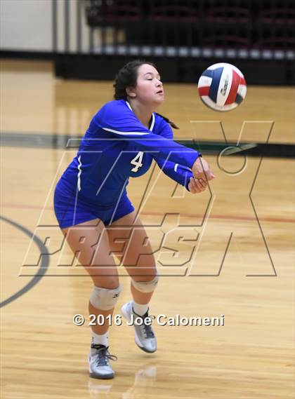 Thumbnail 2 in MacArthur [Douglas] vs Clemens (NEISD Invitational) photogallery.