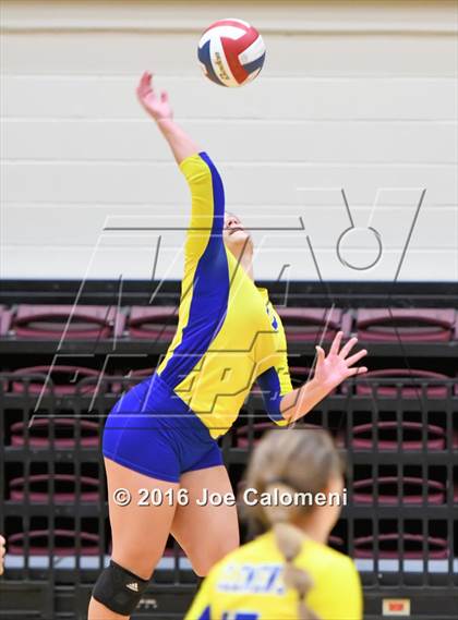 Thumbnail 3 in MacArthur [Douglas] vs Clemens (NEISD Invitational) photogallery.