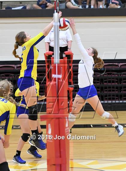 Thumbnail 2 in MacArthur [Douglas] vs Clemens (NEISD Invitational) photogallery.