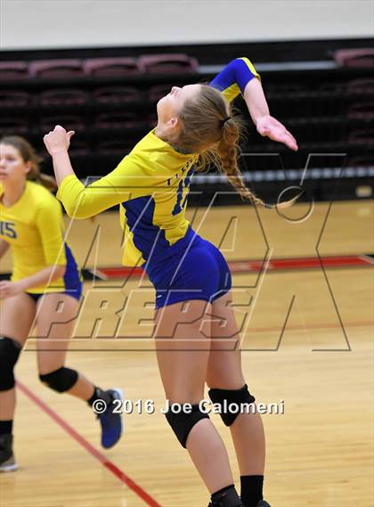 Thumbnail 3 in MacArthur [Douglas] vs Clemens (NEISD Invitational) photogallery.