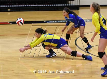 Thumbnail 1 in MacArthur [Douglas] vs Clemens (NEISD Invitational) photogallery.