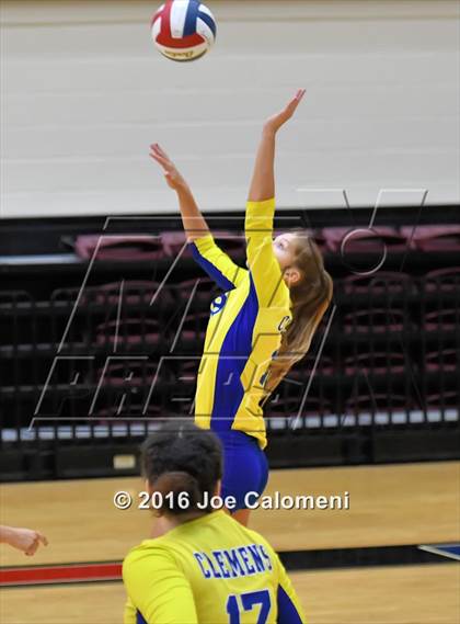 Thumbnail 2 in MacArthur [Douglas] vs Clemens (NEISD Invitational) photogallery.