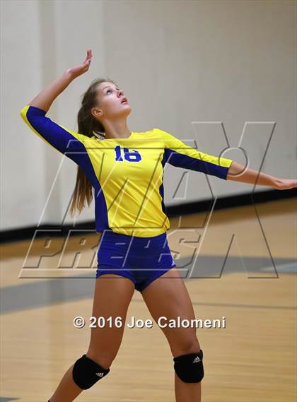 Thumbnail 3 in MacArthur [Douglas] vs Clemens (NEISD Invitational) photogallery.