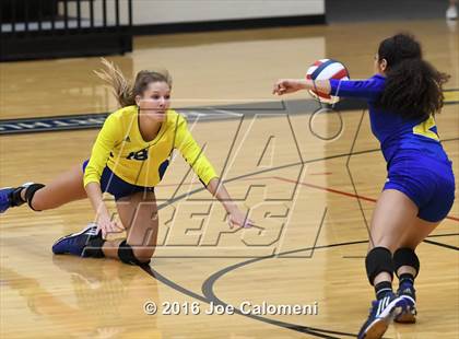 Thumbnail 3 in MacArthur [Douglas] vs Clemens (NEISD Invitational) photogallery.