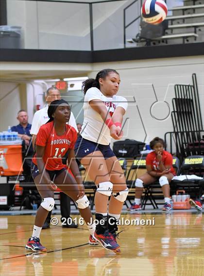 Thumbnail 3 in Roosevelt [Theodore] vs Stevens [John Paul] (Littleton Gym) photogallery.