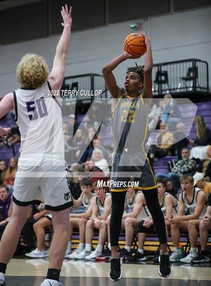 Thumbnail 2 in Roy vs. Riverton (Riverton Holiday Tournament) photogallery.