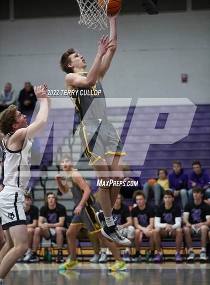 Thumbnail 1 in Roy vs. Riverton (Riverton Holiday Tournament) photogallery.