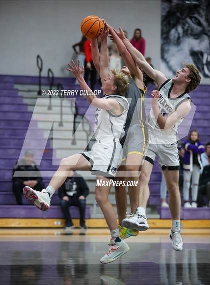 Thumbnail 2 in Roy vs. Riverton (Riverton Holiday Tournament) photogallery.