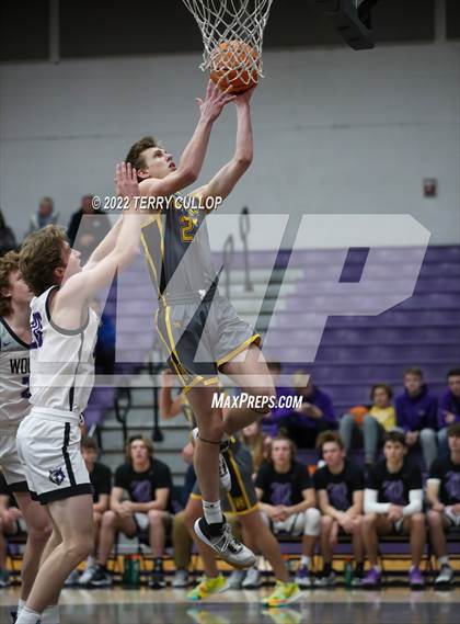 Thumbnail 3 in Roy vs. Riverton (Riverton Holiday Tournament) photogallery.